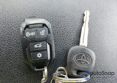 2012 Toyota Highlander Se V6 from USA, damaged, VIN 5TDBK3EH2CS139485